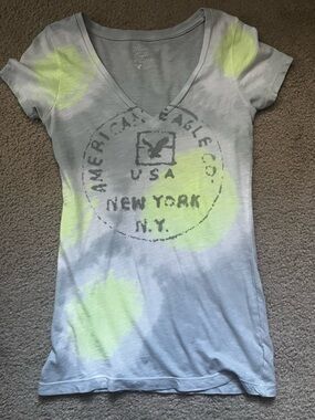 Vintage  2000’s y2k tye dye American eagle vneck women’s long tee